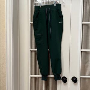 Figs Women’s XXS Petite Deep Green Technical Collection Joggers EUC